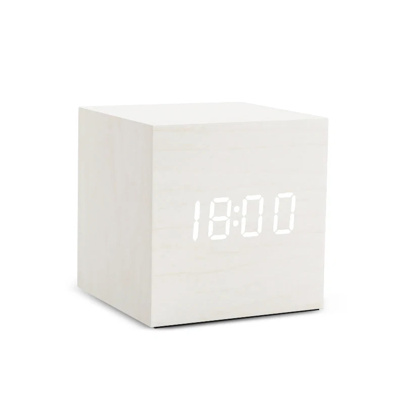 Horloge Numérique LED en Bois Carré, Contrôle Vocal et Température – Kubivo