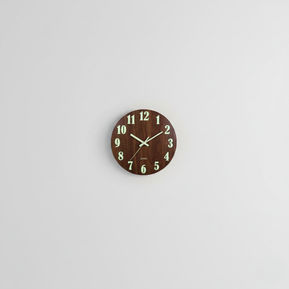 Horloge Murale Design Lumineuse en Bois, Silencieuse et Veilleuse Intégrée – Novara