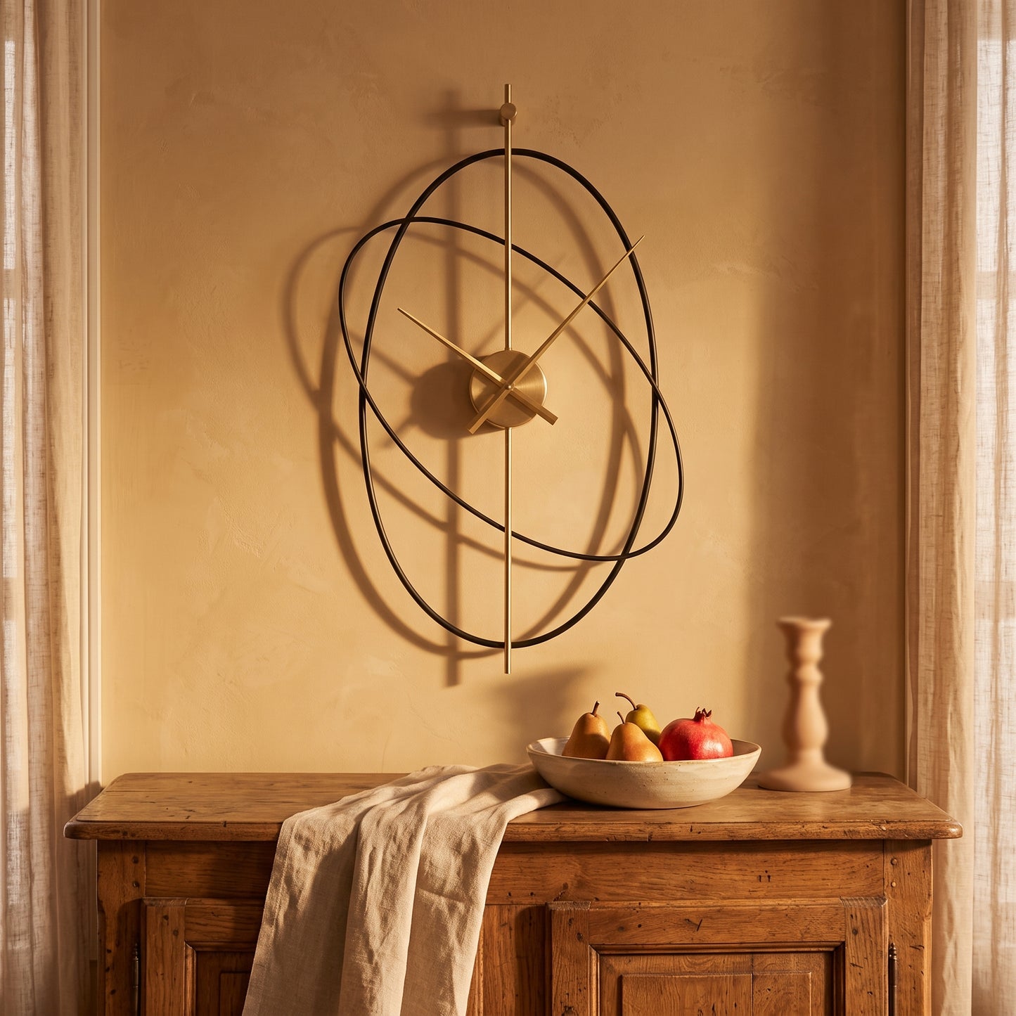 Pendule Murale Design Ovale en Métal, Silencieuse et Minimaliste – Ovalo