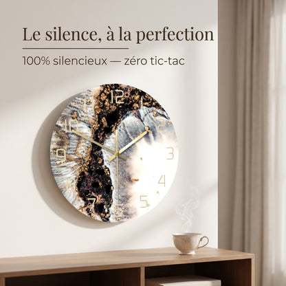 Horloge Murale Design Effet Marbre Chiffres Dorés, Silencieuse et Abstraite – Marbéo
