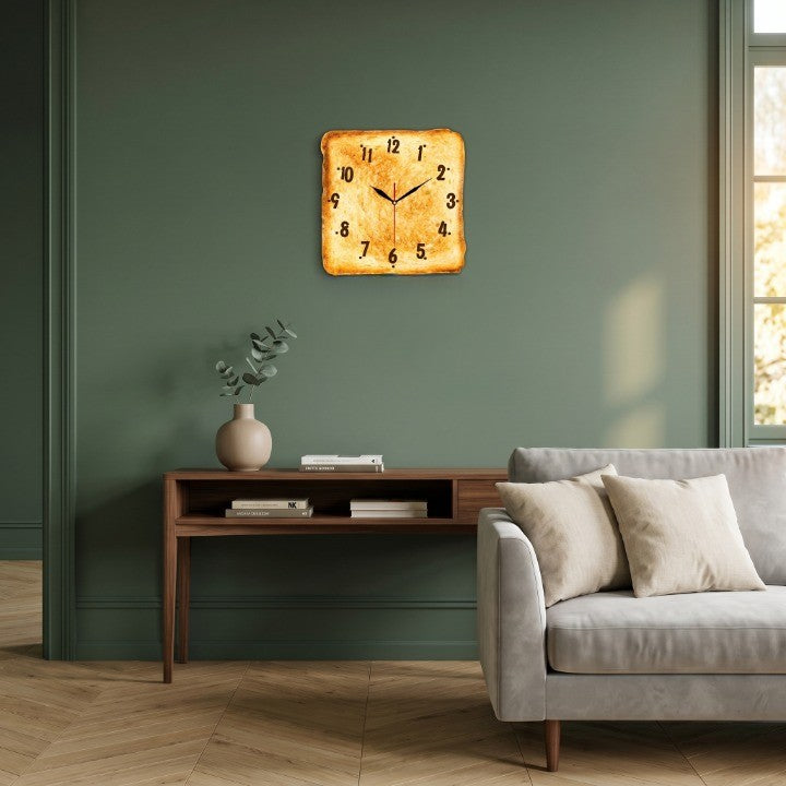 Horloge Murale Design Pain Grillé en Acrylique, Silencieuse et Originale – Toasta