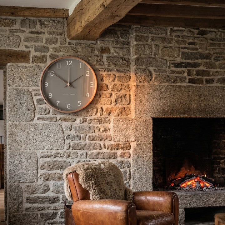 Horloge Murale en Bois Massif Style Nordique, Silencieuse et Naturelle – Auren