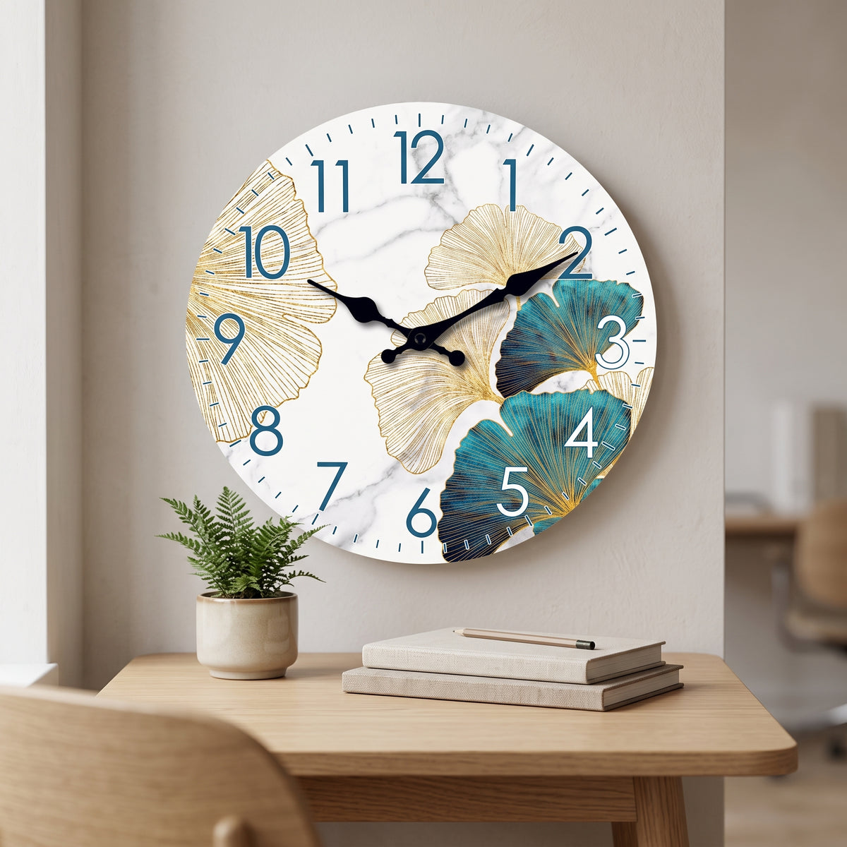 Horloge Murale Design Moderne Feuille de Ginkgo en Bois, Silencieuse – Ginkyra