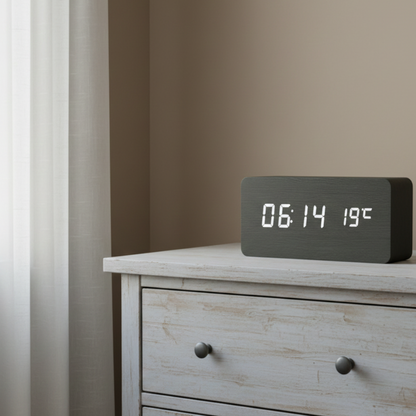 Réveil en Bois LED avec Température et 3 Alarmes – Niditon