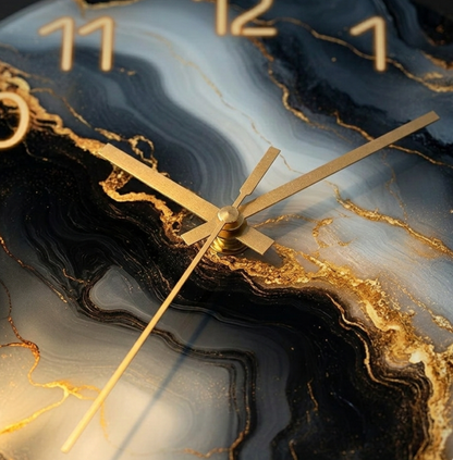 Horloge Murale Effet Marbre Bleu et Or, Silencieuse et Élégante – Auralis