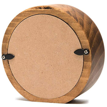 Horloge à Poser en Bois Massif au Format Compact, Silencieuse et Précise – Pinea