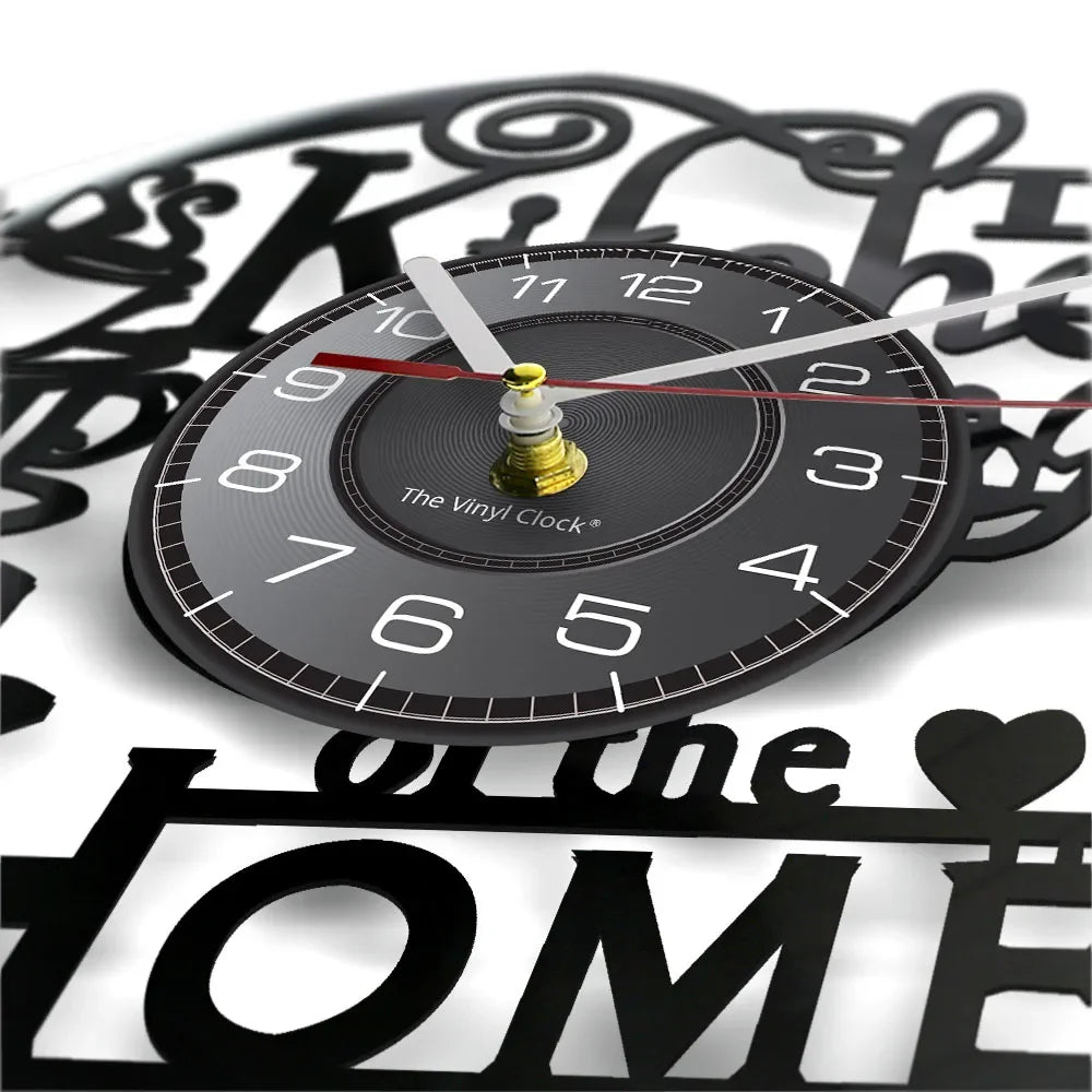 Horloge murale design en vinyle inspirée disque, décorative et silencieuse – Vinoria