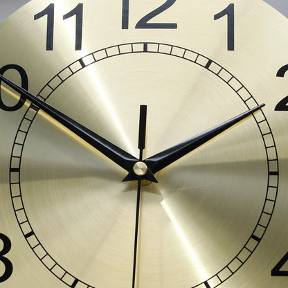 Horloge Murale Industrielle Motif Planétaire en Fer Forgé, Silencieuse et Sculpturale – Astréa
