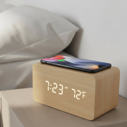 Réveil en Bois avec Recharge Sans Fil et 3 Alarmes – Chroniva