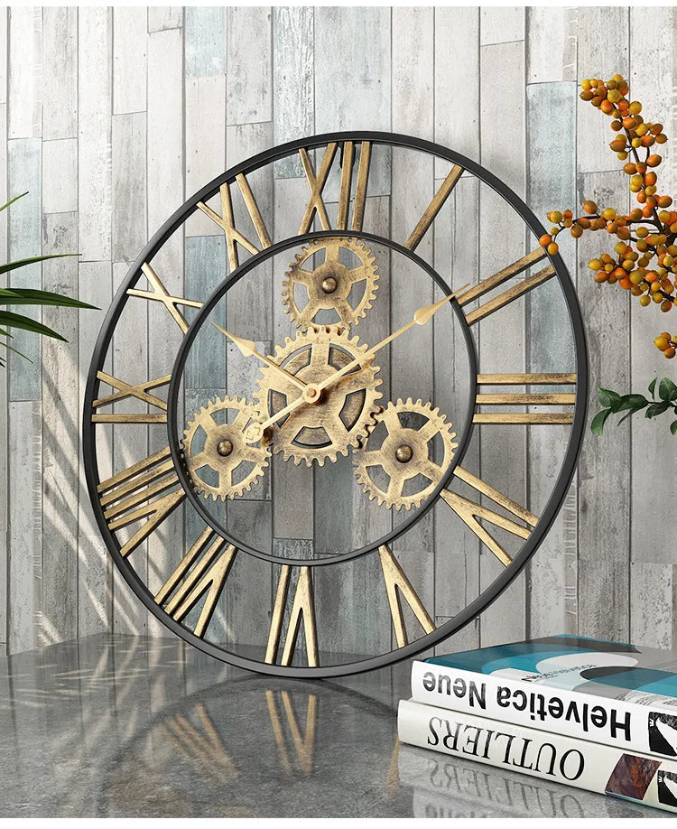 Horloge Murale Dorée Chic à Chiffres Romains  – Aurelia