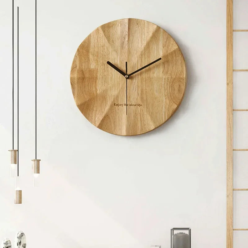Horloge murale en bois massif au style rustique, silencieuse et décorative – Silvan