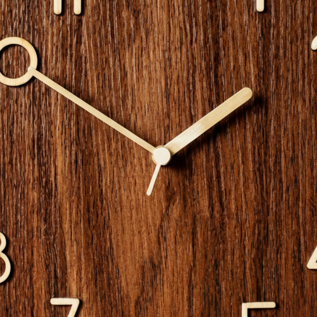 Horloge Murale Bois Massif Élégance Naturelle – Silva
